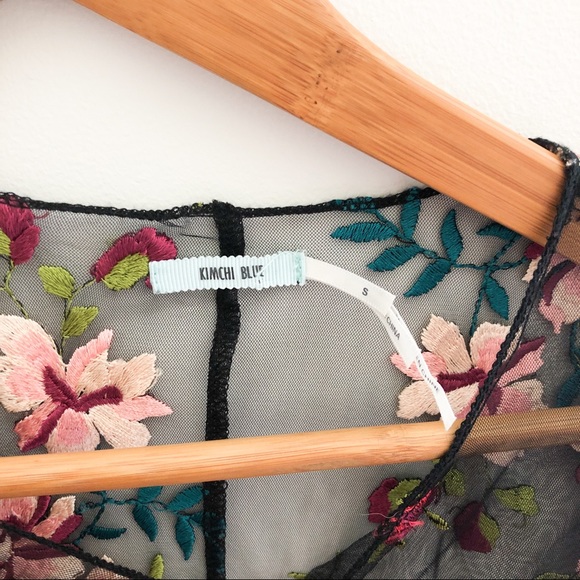 Kimchi Blue sheer floral embroidered t-shirt - Picture 6 of 8